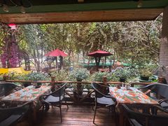 -月亮眼花园餐厅书吧酒吧