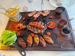 牛排拼盘-火车头法国西餐厅