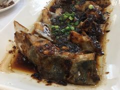 排骨野山椒蒸鱼头-和乐喜宴海鲜酒家(骏荣广场店)