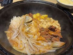 -万里闯关东铁锅炖菜馆(高新旗舰店)