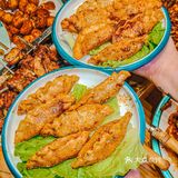 生活的烟火气，就藏在羔羊烤肉的夜市里