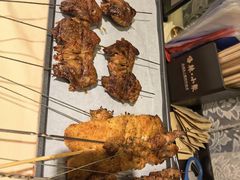 -嗨辣小聚·盘锦河蟹·海鲜烧烤龙虾(盘锦十年好店)