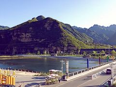 -百里峡七彩艺术小镇