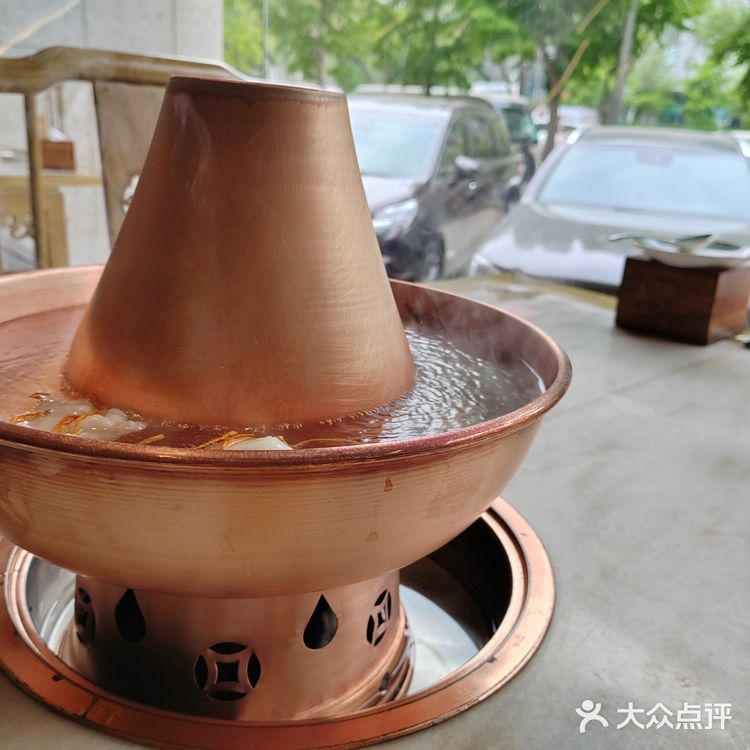 聚宝源铜锅涮肉怎么吃都不腻