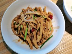 油焖干笋-吕氏疙瘩汤·私家菜馆(慈云寺店)