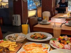 -Lia Cafe Bar Restaurant松山咖啡屋