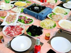 -玩坞轰趴馆·户外团建聚会主题生日派对馆(世豪广场店)