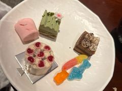 -亚特兰蒂斯-番红花海鲜自助餐厅·鲜活海鲜·小火锅