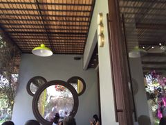 -莓园冰淇淋店