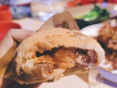 霸王酥皮叉烧包-避风塘(宝山万达店)