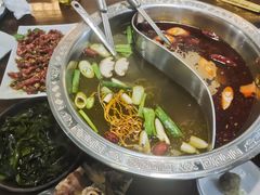 -乡土黄·鲜牛肉火锅·小龙虾(兴业街店)