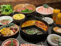 -三出山火锅(南京万象天地店)