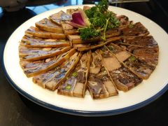 自制肉皮焖子-鱼窝棚柴火铁锅炖(富山屯店)