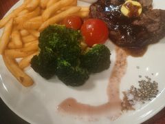 -WOLFGANG PUCK KITCHEN & BAR(迪士尼小镇店)