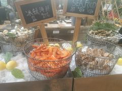 -松山湖凯悦酒店·Café自助餐厅·周末火舞秀表演