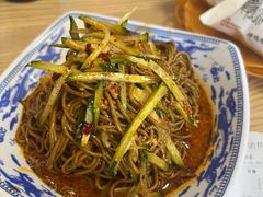 -晓峰手工擀面皮(新民街总店)