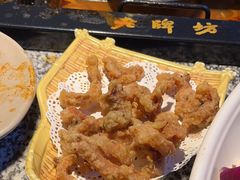 -老牌坊云南鱼豆花火锅(哈西万达店)