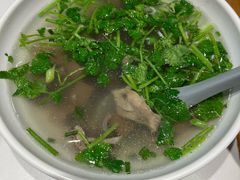 馋口鸭血汤-馋三尺蟹粉小笼(人民广场店)