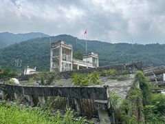 -四川汶川特大地震漩口中学遗址