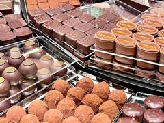 -Laderach 莱德拉(上海环贸iapm店)