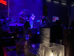 -TZ House音乐现场(来福士中心店)