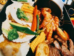 -水桶王国主题餐厅·聚会·生日派对·亲子活动·家庭套餐(亚龙湾希尔顿店)