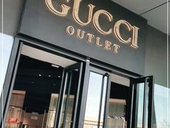 -Gucci(首创奥特莱斯店)