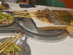 -山野的朋友露营炭火烤肉