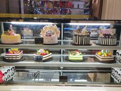 面包甜点陈列柜-水都假日酒店-海韵西餐厅(龙胜路店)