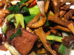 大巴山老腊肉炒笋-黑鸡小馆(金源店)