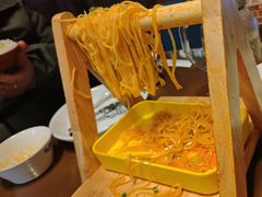 -东口码头·烧鸽子·鱼头泡饼·地方菜(金鹰悦城店)