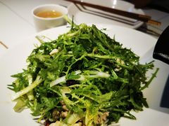 苦菊拌桃仁-阿瓦山寨·湘菜现炒·剁椒鱼头王(咸阳总店)