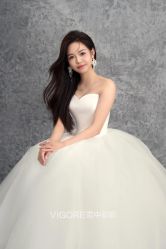 -雪中彩影婚纱摄影·微光艺术中心