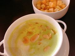 -卡佩罗意大利餐厅及酒吧Al Cappello Trattoria