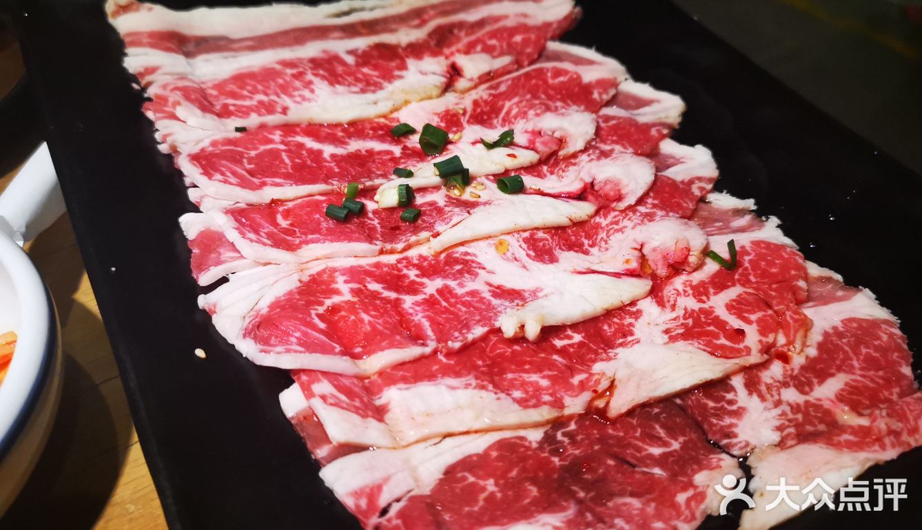 烤肉滋滋作响[调皮]冬日里的温暖美味