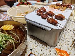 -小董哥烤串·爆汁大油边(故宫店)