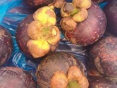 -Gerai buah-Buahan Segar