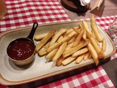 -自然食集西餐厅(泰晤士小镇店)