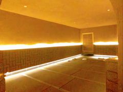 -涨巢·潮玩水疗局