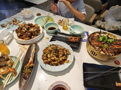-嗨辣小聚·盘锦河蟹·海鲜烧烤龙虾(盘锦十年好店)