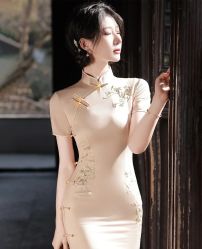 -租旗袍租礼服馆