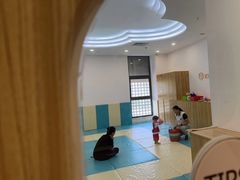 -KidsHome毅英宝贝家早教托育中心