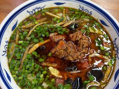 -小三峡食府(西五路店)
