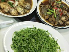 -鑫悦楼煎蟹·16年海鲜大排档