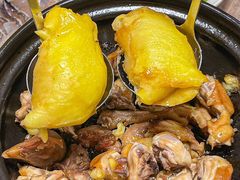 -东川炭炉鸡煲·榴莲瓦煲鸡(广州首店)