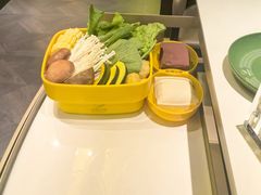 -润园四季椰子鸡火锅(卓越INTOWN店)