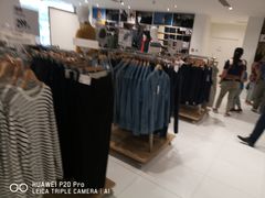 -优衣库(北京万柳华联购物中心店)