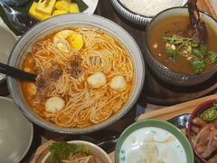 椰味风情鸡腿咖喱配米饭-长勺子东南亚(街道口店)