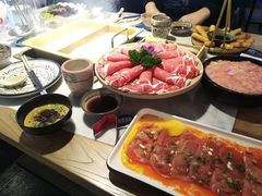 -尚尚仙·酸汤猪手·猪肚鸡火锅(华联万柳购物中心店)