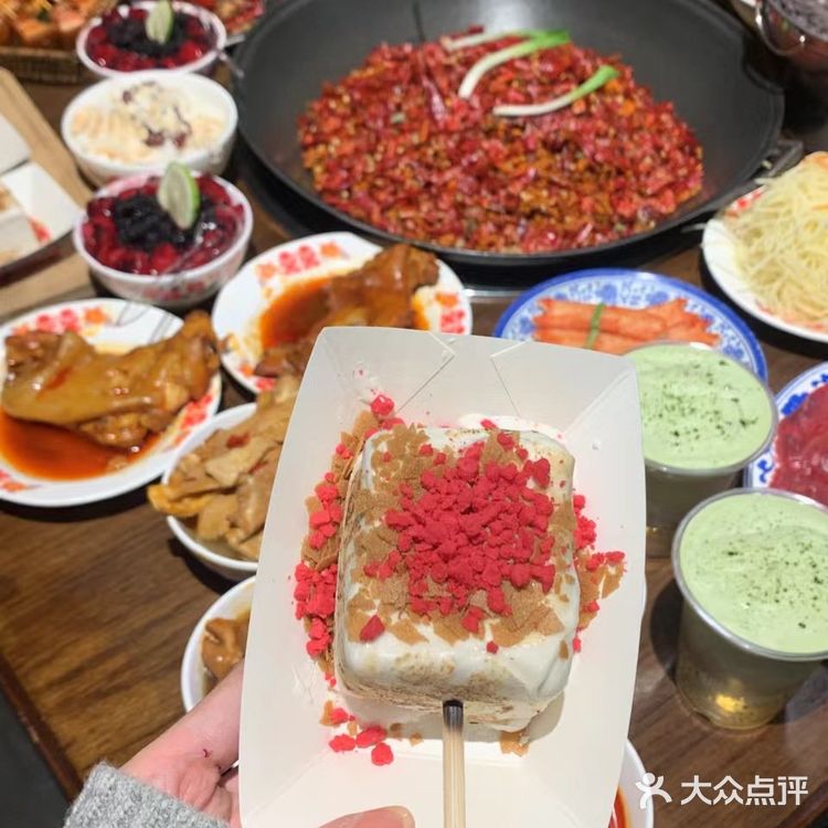 萍姐火锅也太火爆了吧！！